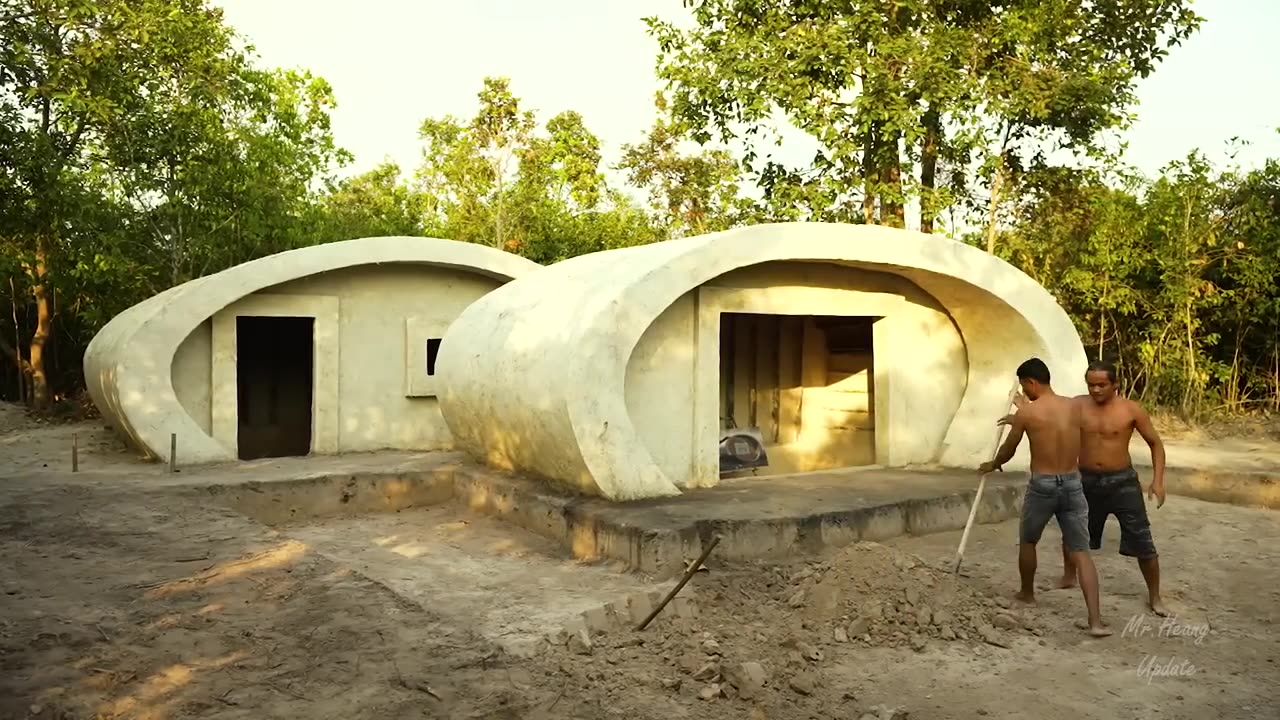 Building a private pool in a luxurious Underground house
