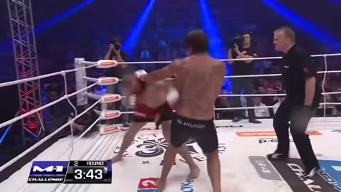 Aleksander Emelianenko (Russia) VS Konstantin Gluhov (Latvia)