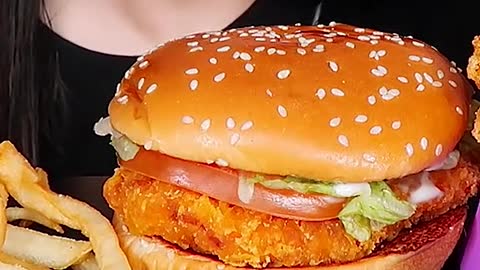 Mcdonalds Bts Meal Chicken Nuggets, Burger #zoeyasmr #zoeymukbang #bigbites #mukbang #asmr #food #먹방