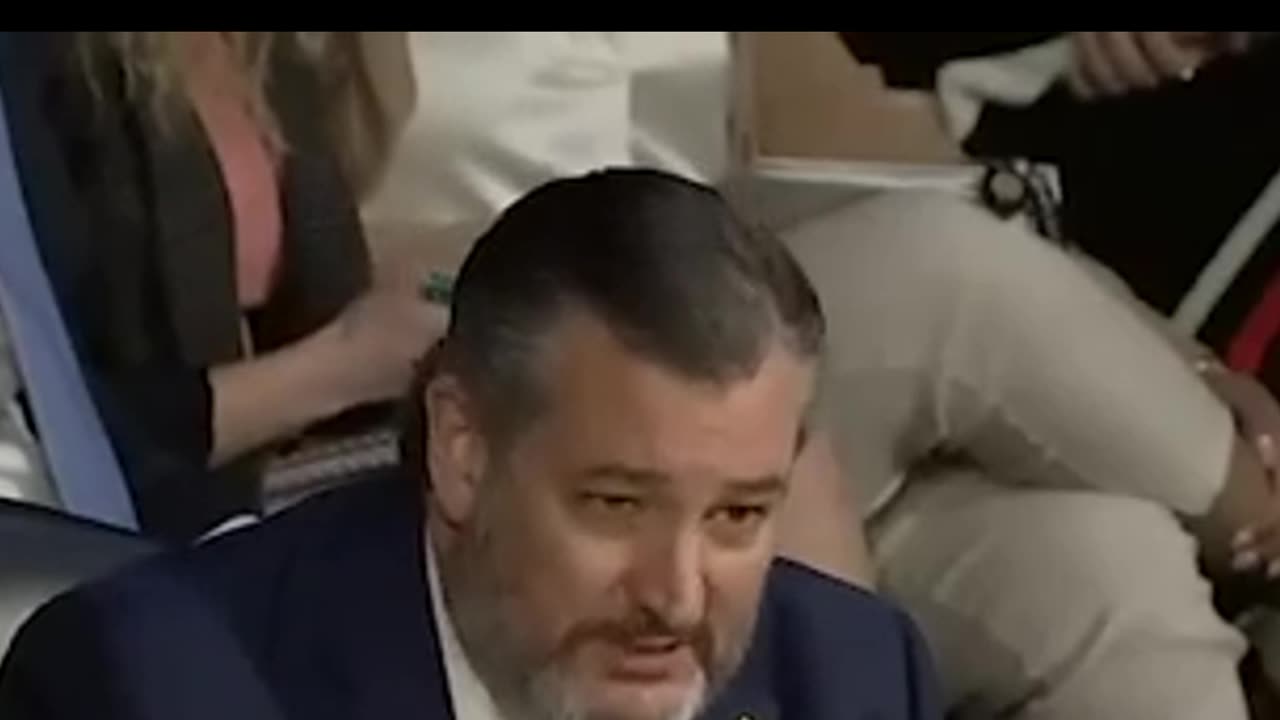 Cruz SLAMS Garland