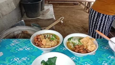 Street food Indonesia Chicken noodles super yummy