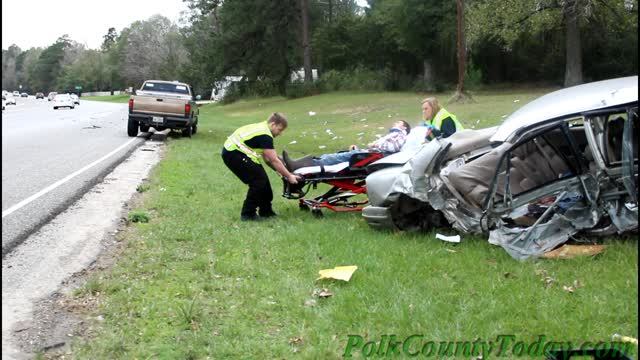 CAR VS 18 WHEELER, LEGGETT TEXAS, 12/16/22...