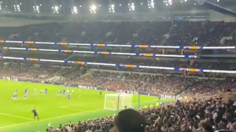 Chelsea Fan Ask 'Are You Feeling Cold' to Tottenham Fans Right Before Cole Palmer’s Panenka Penalty