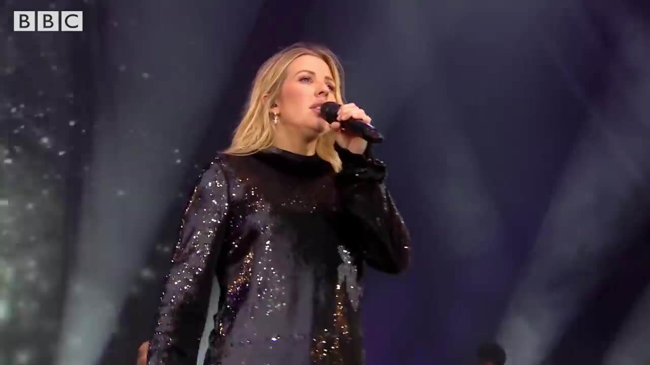 Ellie Goulding - Love Me Like You Do (Glastonbury 2016)