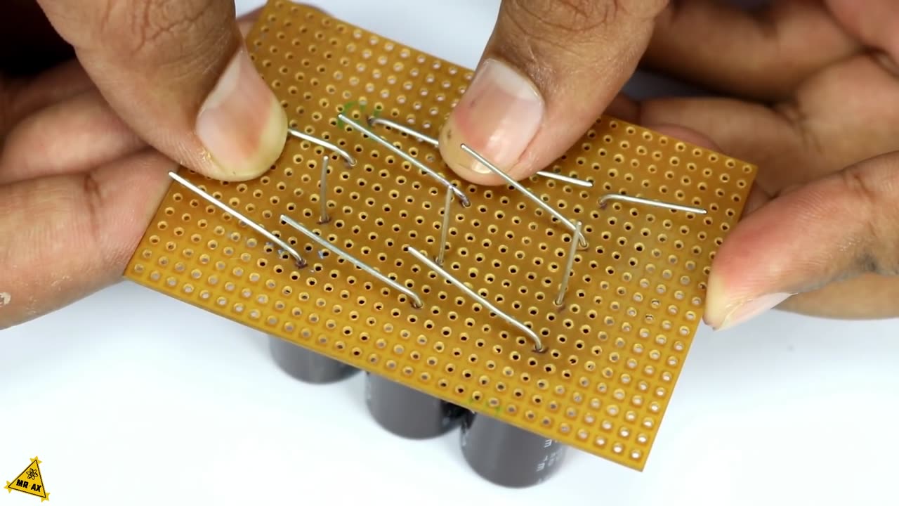 How to Make Powerful Battery From Capacitor