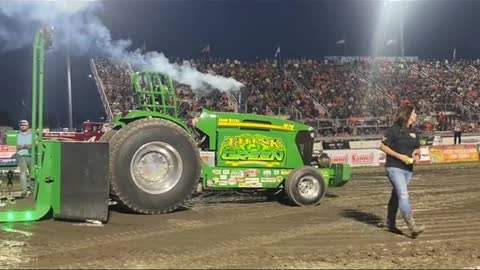 tractor race