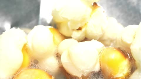 Closer Look on How Popcorns Pop