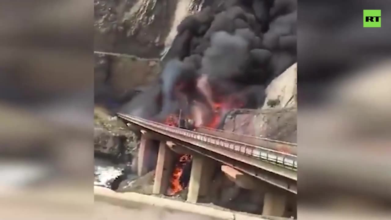 รถบัสพุ่งชนสะพาน ไฟลุกท่วมในซาอุดิอาระเบีย