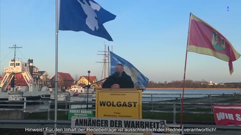 Wolgast - Attila mit seinem Redebeitrag 18-04-2023