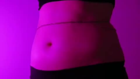 3. Sexy Girl Dance Performance - Mesmerizing Moves! 