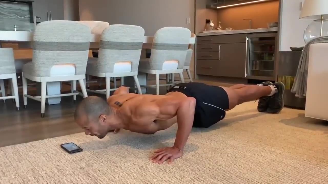 David Goggins got tried after doing this 30 pushup!!!!!!!