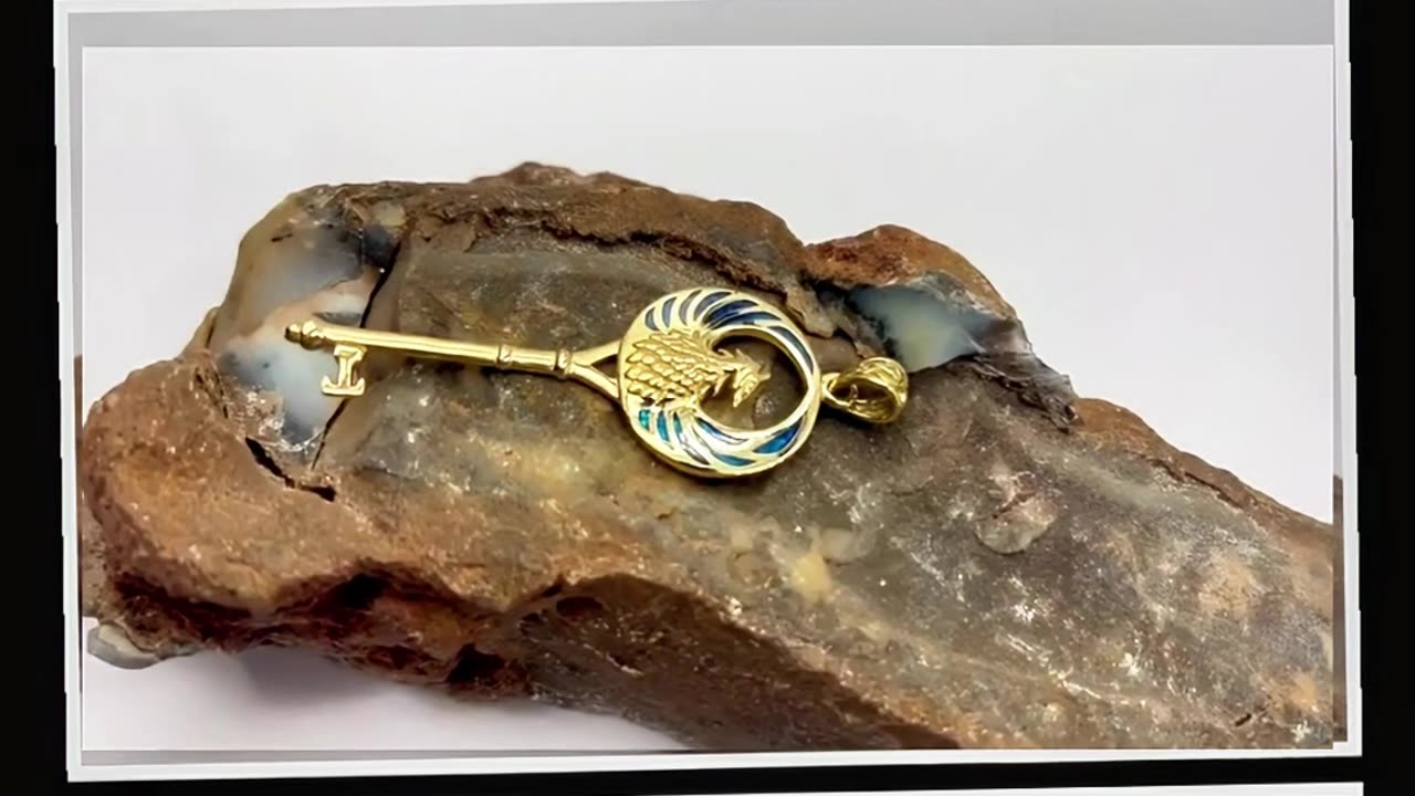 Phoenix Gold Key Pendant – Symbol of Rebirth