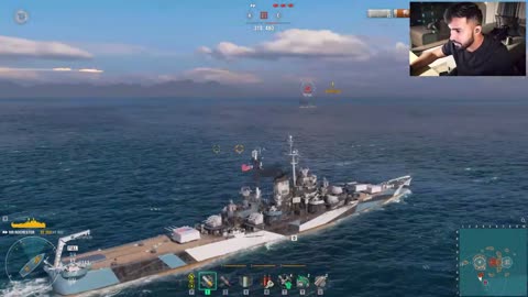 DESTROYING BIG WARSHIPS IS FUN