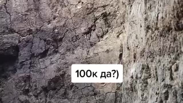 Ukrainian soldiers under Russian artillery fire III