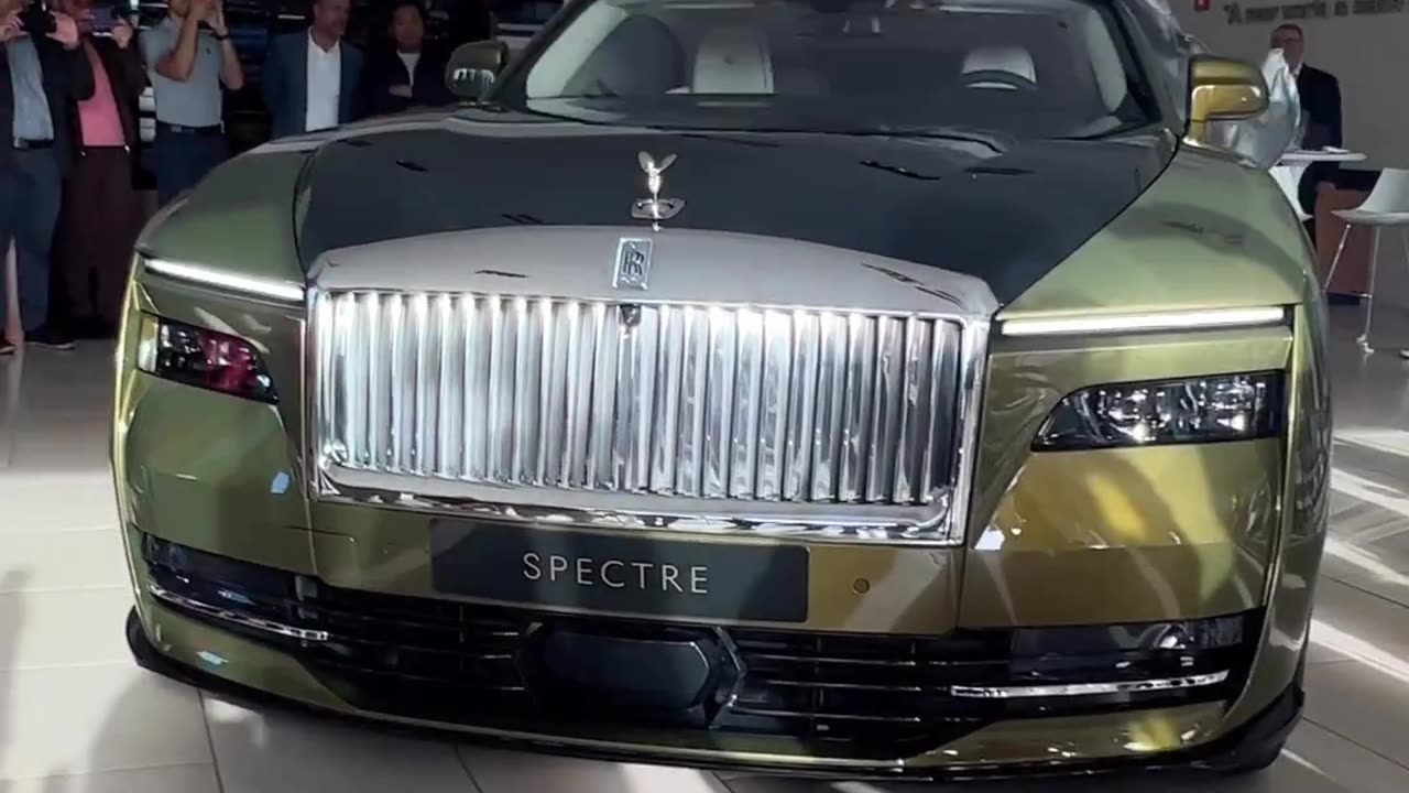 World first fully Electric Rolls-Royce😱