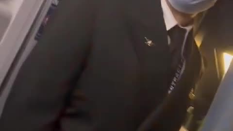Delta pilot says he "knows it's flat"