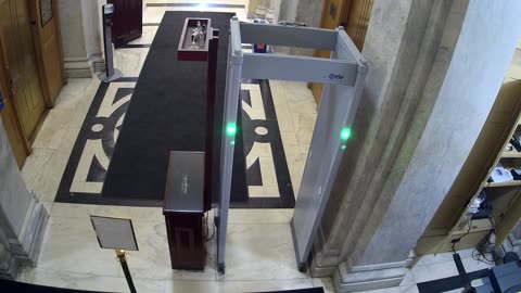 0163USCH01HouseCarriageDoor_2021-01-05_02h50min00s003ms.mp4