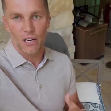 Tom Brady making a video with FTX CEO Sam Bankman-Fried at the 2022 Crypto Bahamas Conference