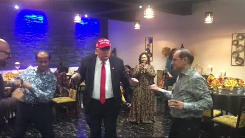 Trump shows up to a Indian party in NJ ???。