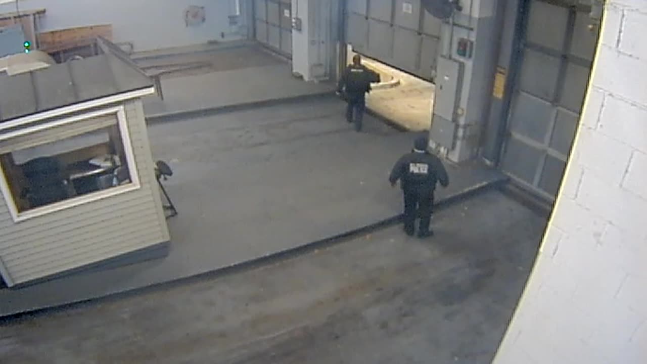 3140RHOBSBCStLoadingDock_2021-01-06_18h40min03s587ms.mp4