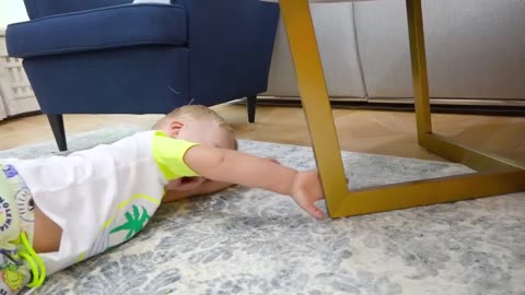 Niki becomes pilot and save his friends