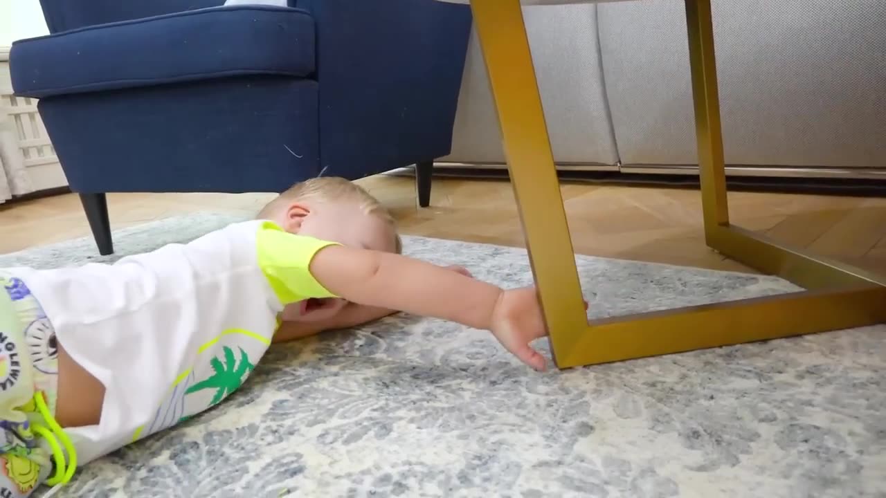 Niki becomes pilot and save his friends