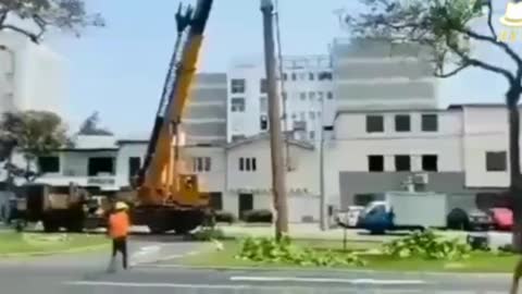 Authorities in Peru remove 5G antennas due to the health risks.