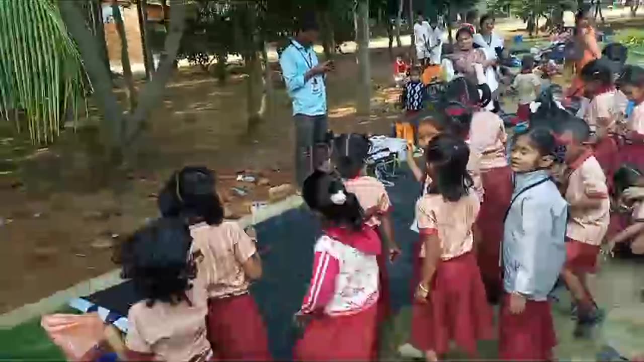 School pillalu piknik