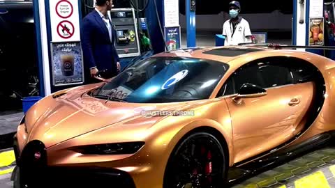 Tristan Tate Fueling Up The Chiron 👀🔥🤑
