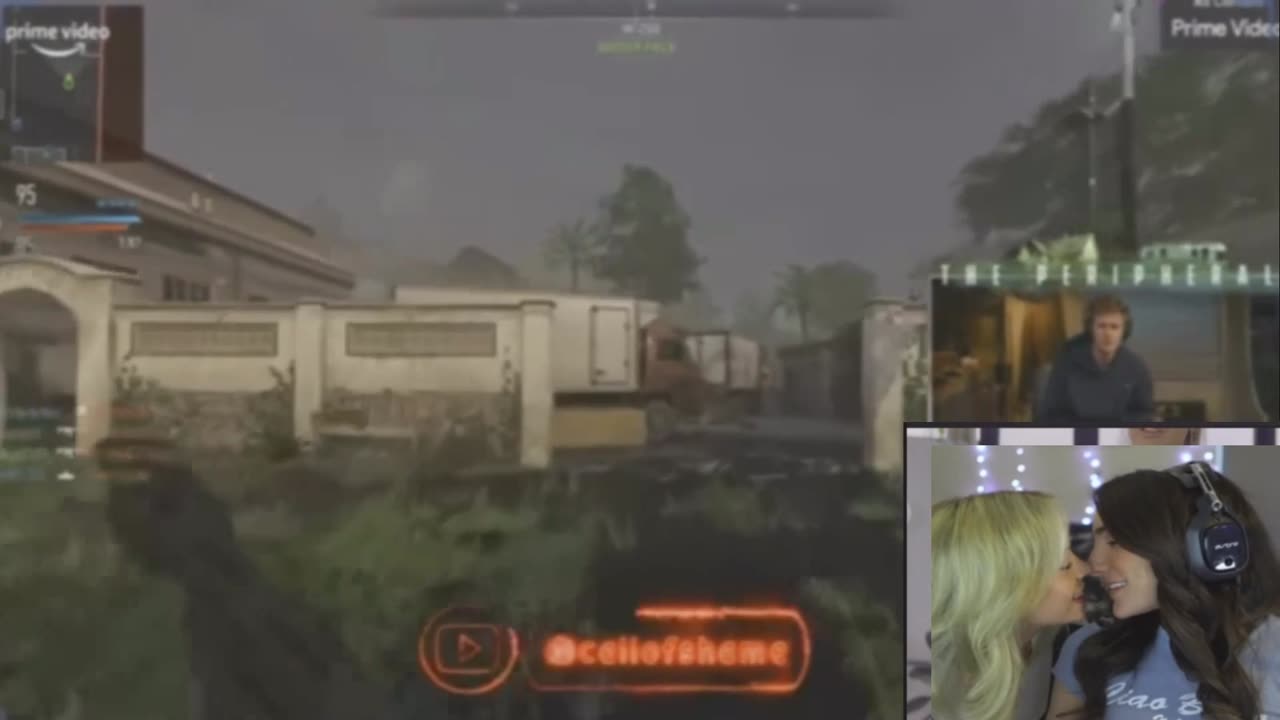 Warzone Cheaters Nadia Kissing a girl