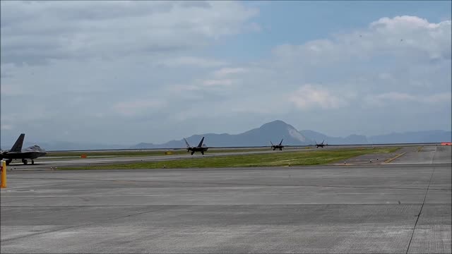 Eielson F-35s, Hawaiian Raptors integrate during ACE training at MCAS Iwakuni