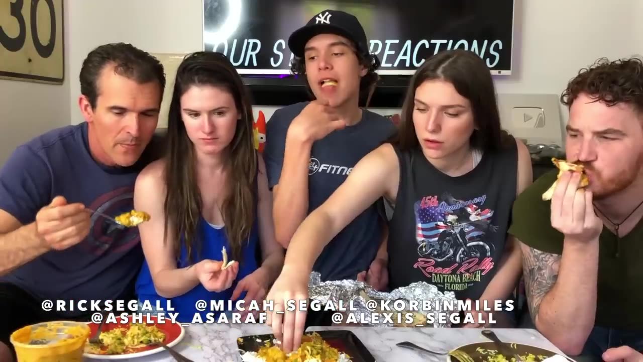 Americans Try Indian Food (Vegetarian)