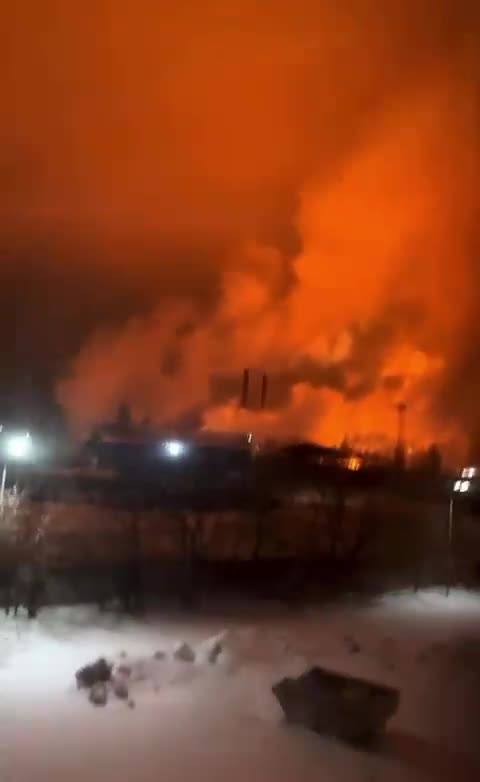 Ukrainian suicide drones striking the Novolipetsk Metallurgical Plant in Lipetsk.