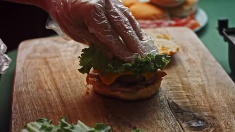 🇺🇸 Classic American burger 4k recipe | Taste American Cuisine