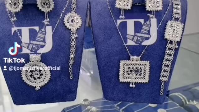 Omani silver jewellery