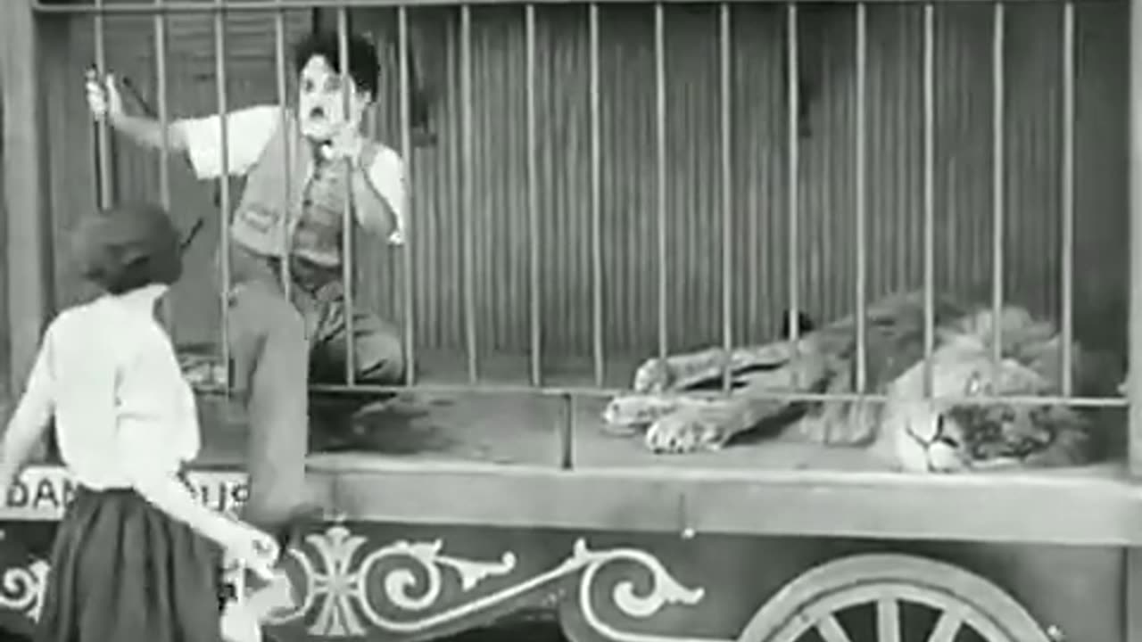 Charlie chaplin funny clips