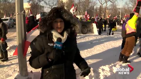 Trucker protest underway at Manitoba Legislature, police say drivers should avoid area