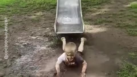 Great Funny Fails 😂🤣 Follow for more 😉 . . . . . . . . #fun #funny #comedy #hilarius #us #usa