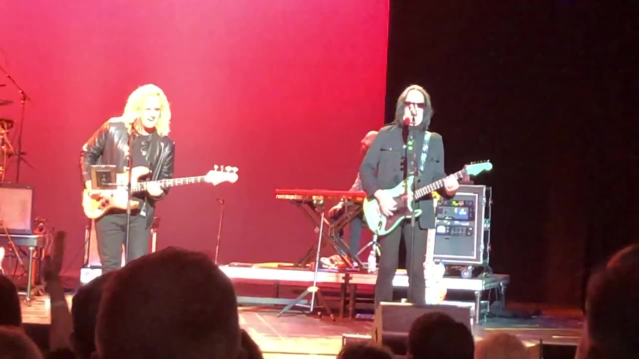 September 28, 2019 - '25 or 6 to 4' / Jason Scheff & Todd Rundgren