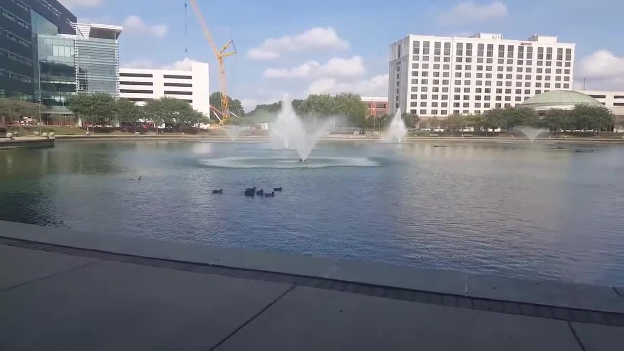 Relaxing Sound of City Center Fountains Newport News,Va in Summertime 2019 ( F-22 Raptors flyby )