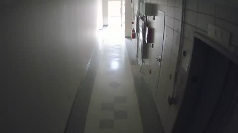 8801VZN01Elevator_2021-01-06_23h00min01s167ms.mp4