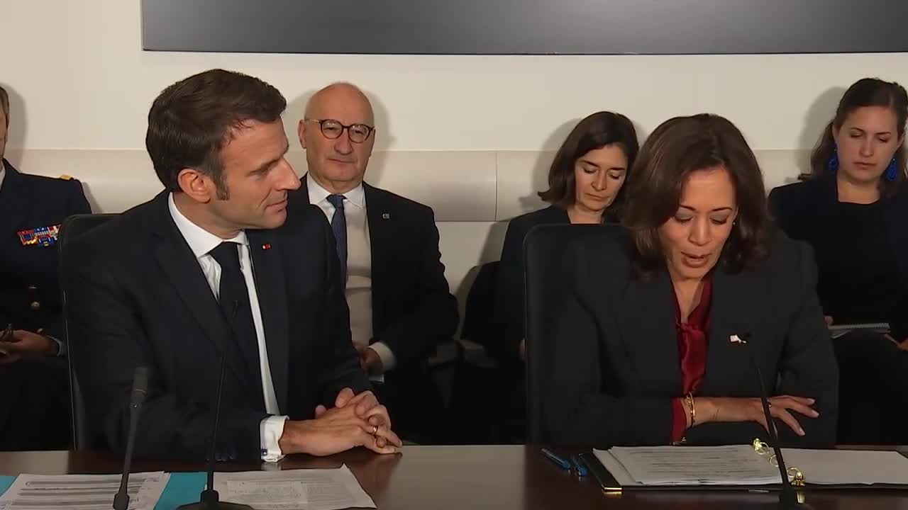 Échange avec la vice-présidente Kamala Harris et les acteurs du spatial au siège de la NASA.