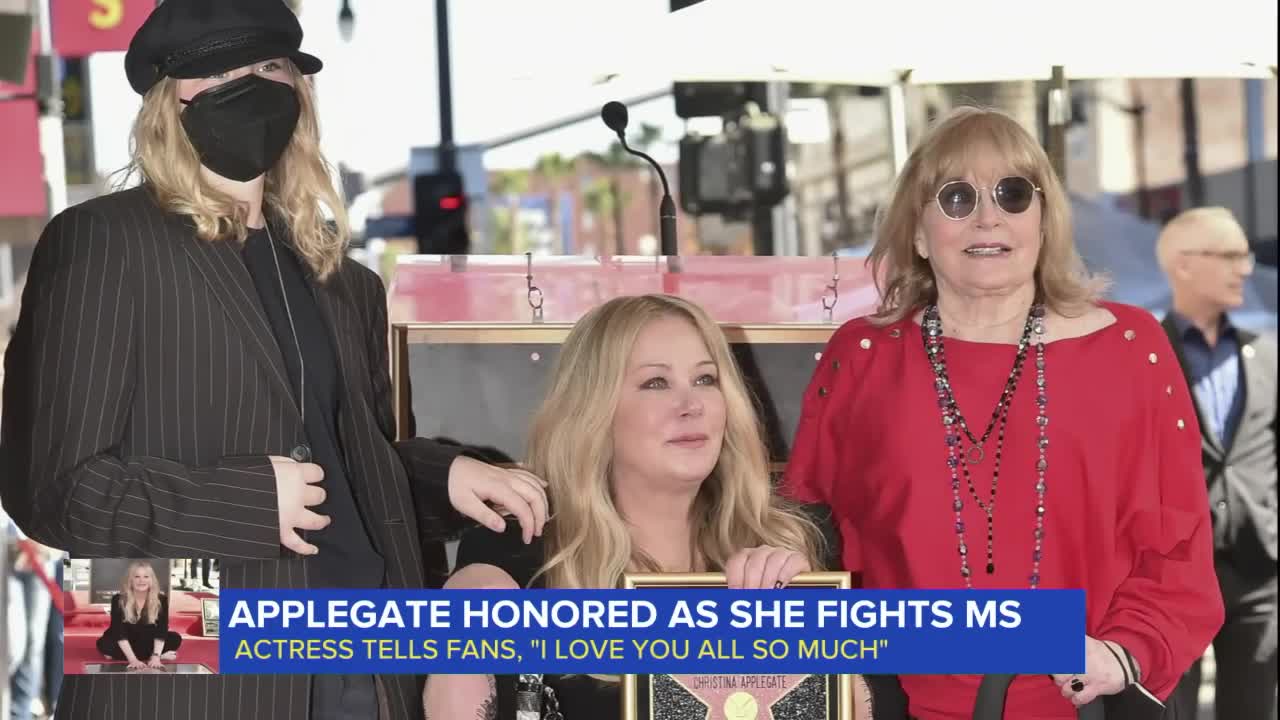 Christina Applegate honored WNN