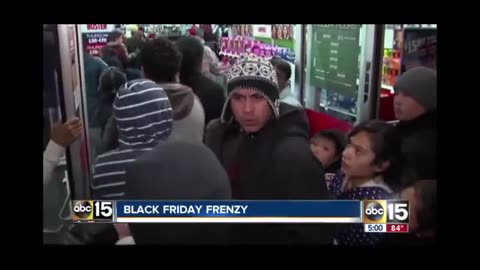 Compilation Shows Some of the Best 2016 Black Friday Fights and Scuffles