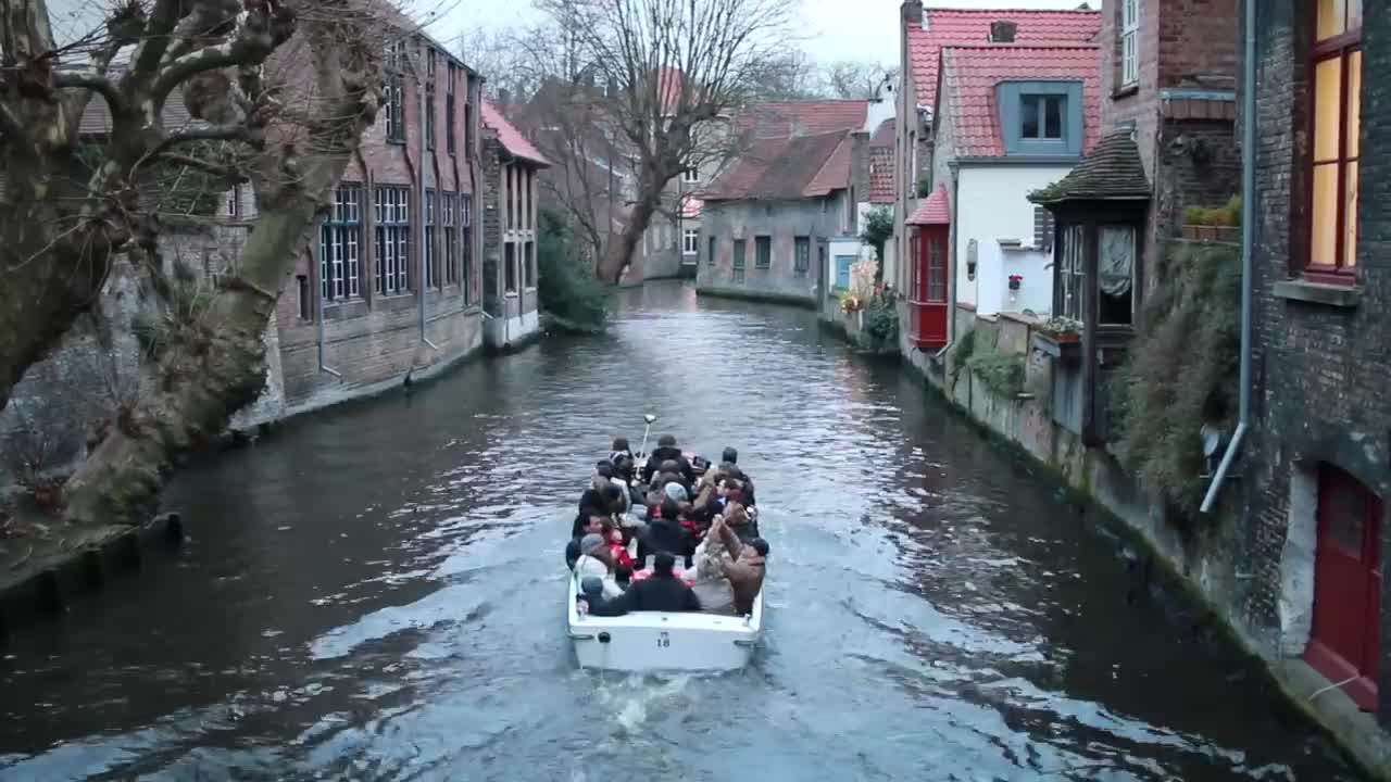 5 BEST Chocolate shops in Bruges Belgium