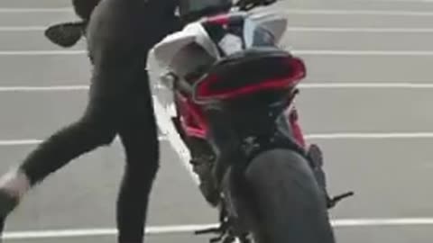 Bike Riding Girl Video || Bike Riding Attitude Status 2021 #BikeRidingAttitudeStatus2022 #Shorts