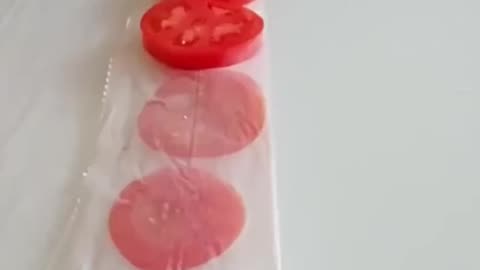 Lifehack for freezing tomatoes