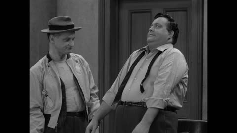 The Honeymooners: Oh, My Aching Back - Episode 16 of 39