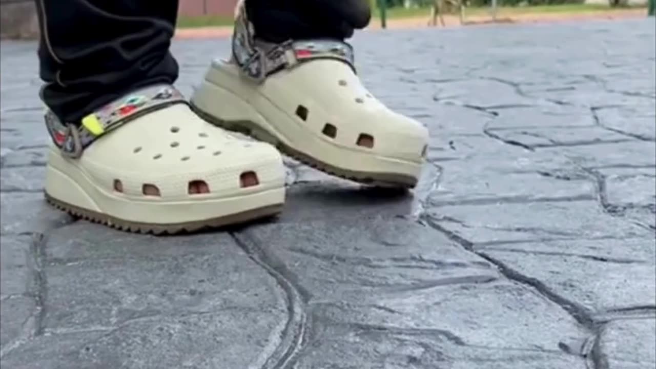 inlove with my new classic clog pair in color bone! 🦴🤎