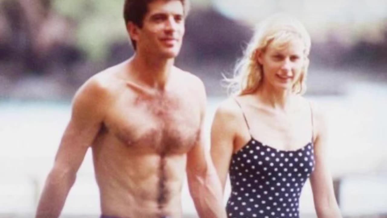 Shirtless Junior😎🙃